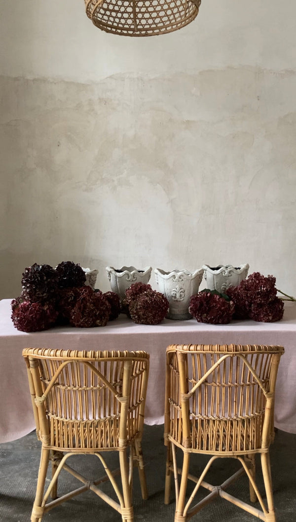 Aprende a crear tu centro de mesa con hortensias