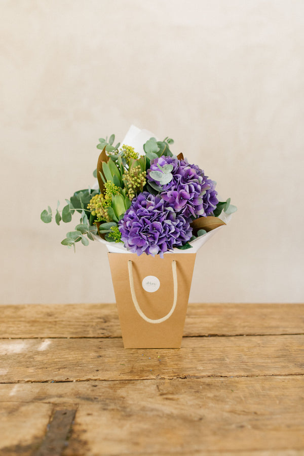 Ramo de campo especial Hortensias violetas
