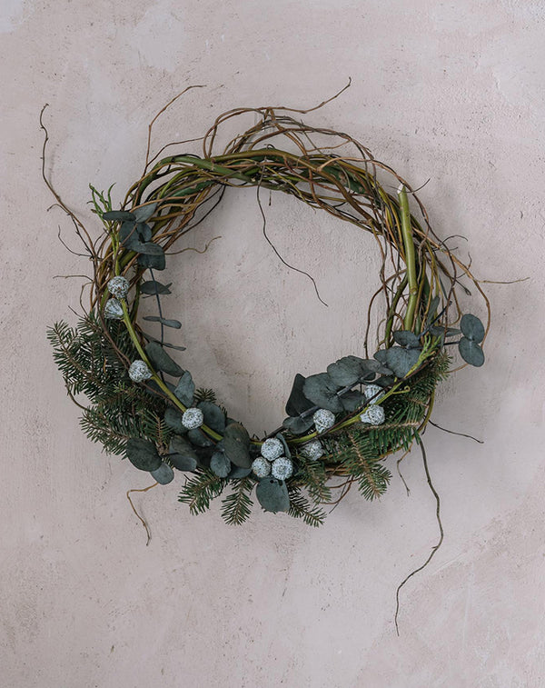 Taller de coronas de invierno 10.12